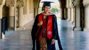MAUDY AYUNDA