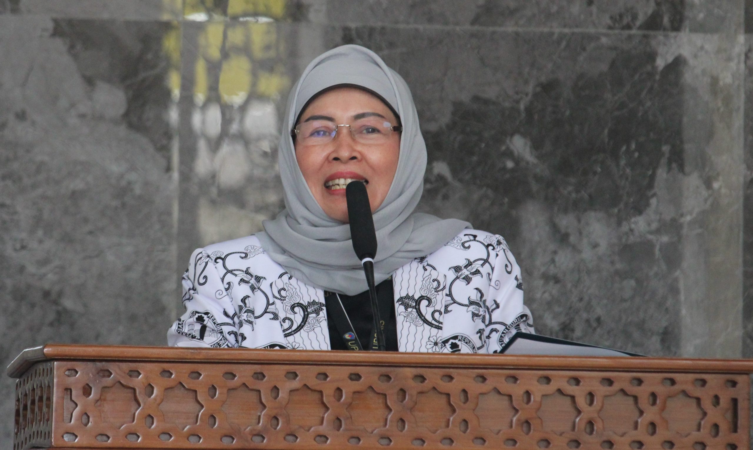 Dr Sri Suciati